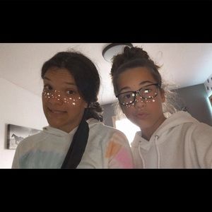 Meet your Posher, Laina